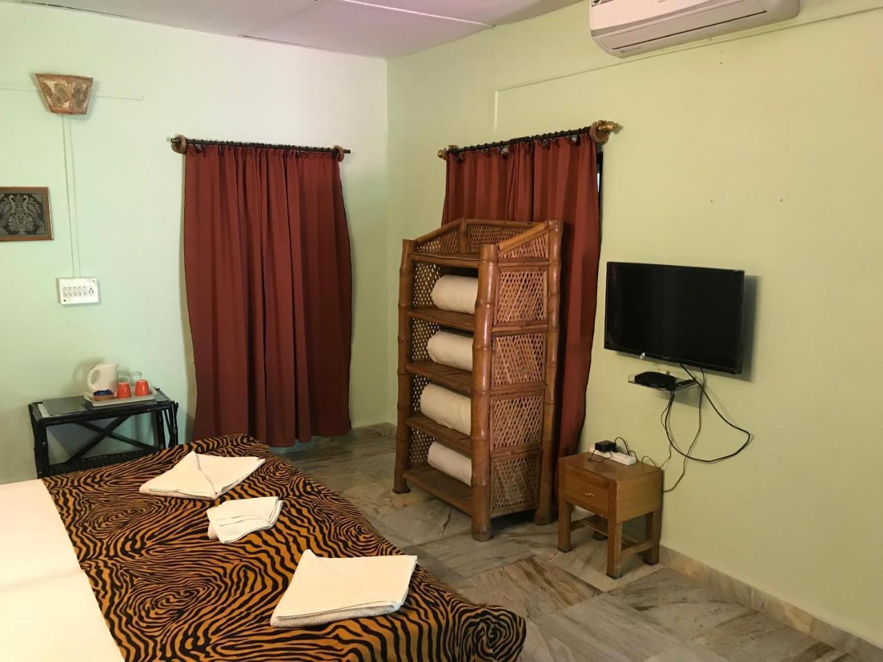 Baaz Jungle Resort Khawasa Exterior photo